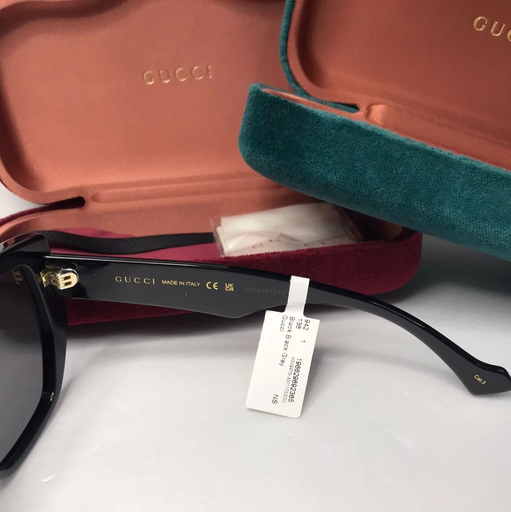 New- 💯original Gucci Grey Shield Sunglasses GG0997S 00